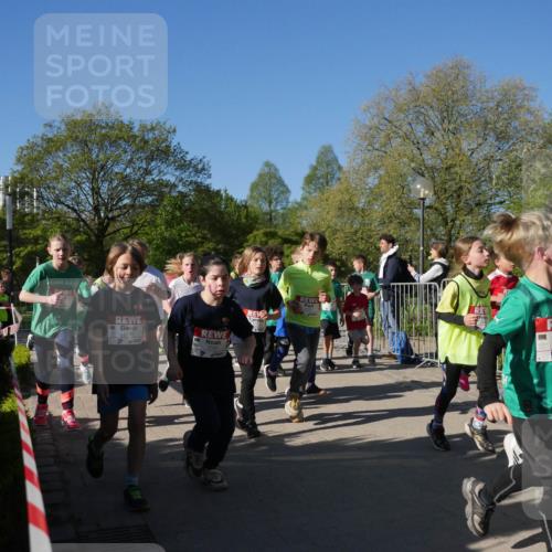 25.04.2025 - Das Zehntel Zöllner http://msf.ph/oto/7754255 26.04.2025 08:45:32 Laufen 2612, 2423 meine-sportfotos.de