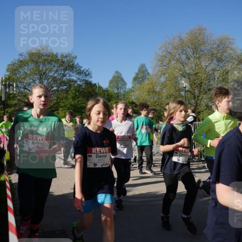 25.04.2025 - Das Zehntel Zöllner http://msf.ph/oto/7754266 26.04.2025 08:45:33 Laufen 147, 2612, 1173, 25 meine-sportfotos.de