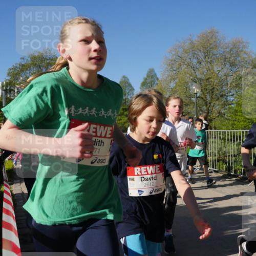 25.04.2025 - Das Zehntel Zöllner http://msf.ph/oto/7754273 26.04.2025 08:45:34 Laufen 444444, 71, 2612, 20954, 1173 meine-sportfotos.de