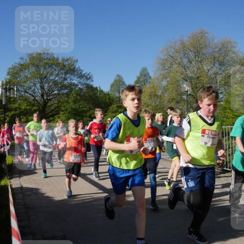 25.04.2025 - Das Zehntel Zöllner http://msf.ph/oto/7754289 26.04.2025 08:45:35 Laufen  meine-sportfotos.de