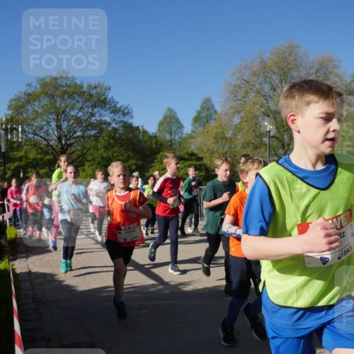 25.04.2025 - Das Zehntel Zöllner http://msf.ph/oto/7754297 26.04.2025 08:45:36 Laufen 1617 meine-sportfotos.de