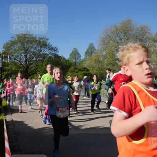 25.04.2025 - Das Zehntel Zöllner http://msf.ph/oto/7754307 26.04.2025 08:45:37 Laufen 3107 meine-sportfotos.de