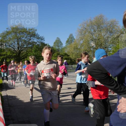 25.04.2025 - Das Zehntel Zöllner http://msf.ph/oto/7754377 26.04.2025 08:45:43 Laufen 2640, 10 meine-sportfotos.de