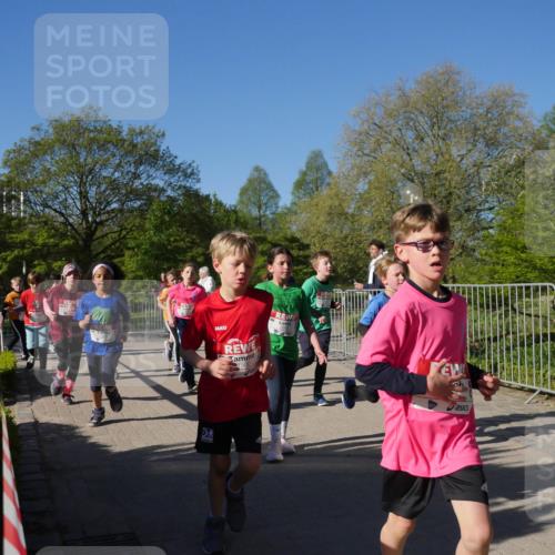 25.04.2025 - Das Zehntel Zöllner http://msf.ph/oto/7754387 26.04.2025 08:45:44 Laufen 1900 meine-sportfotos.de