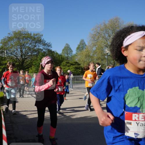 25.04.2025 - Das Zehntel Zöllner http://msf.ph/oto/7754405 26.04.2025 08:45:46 Laufen 1253 meine-sportfotos.de
