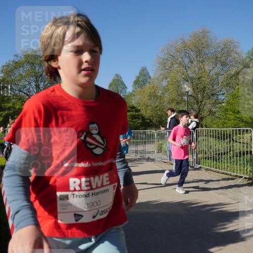 25.04.2025 - Das Zehntel Zöllner http://msf.ph/oto/7754426 26.04.2025 08:45:47 Laufen 3900 meine-sportfotos.de