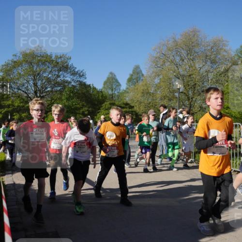 25.04.2025 - Das Zehntel Zöllner http://msf.ph/oto/7754443 26.04.2025 08:45:49 Laufen 3934, 3810, 3752, 3734 meine-sportfotos.de