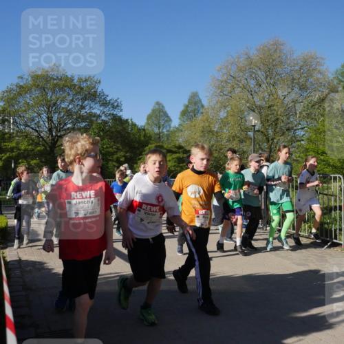 25.04.2025 - Das Zehntel Zöllner http://msf.ph/oto/7754449 26.04.2025 08:45:50 Laufen 3934, 3810 meine-sportfotos.de