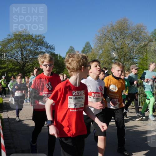 25.04.2025 - Das Zehntel Zöllner http://msf.ph/oto/7754453 26.04.2025 08:45:50 Laufen 3934, 3810 meine-sportfotos.de