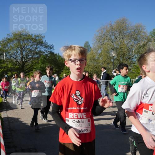25.04.2025 - Das Zehntel Zöllner http://msf.ph/oto/7754458 26.04.2025 08:45:50 Laufen 3932, 38 meine-sportfotos.de