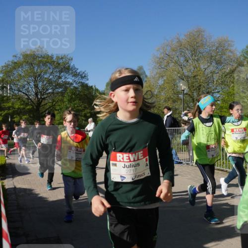 25.04.2025 - Das Zehntel Zöllner http://msf.ph/oto/7754499 26.04.2025 08:45:55 Laufen 2717 meine-sportfotos.de