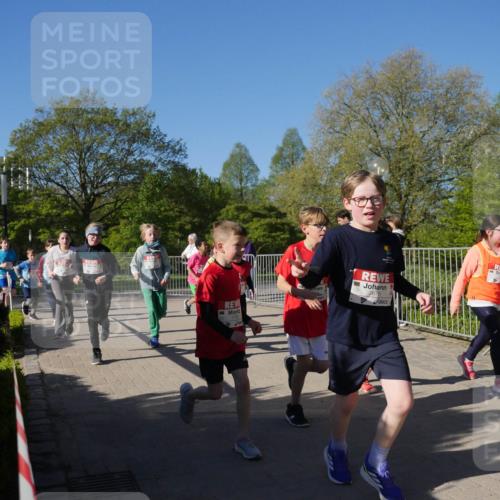 25.04.2025 - Das Zehntel Zöllner http://msf.ph/oto/7754539 26.04.2025 08:45:59 Laufen 1783, 2675 meine-sportfotos.de
