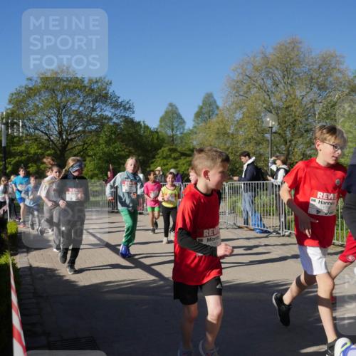 25.04.2025 - Das Zehntel Zöllner http://msf.ph/oto/7754544 26.04.2025 08:45:59 Laufen 1783, 1786 meine-sportfotos.de
