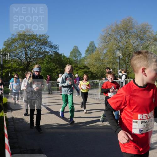 25.04.2025 - Das Zehntel Zöllner http://msf.ph/oto/7754546 26.04.2025 08:45:59 Laufen 1783, 1783 meine-sportfotos.de