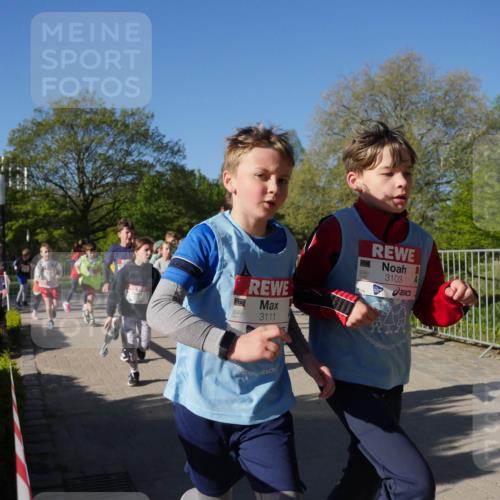 25.04.2025 - Das Zehntel Zöllner http://msf.ph/oto/7754572 26.04.2025 08:46:02 Laufen 3111, 3111, 3103 meine-sportfotos.de