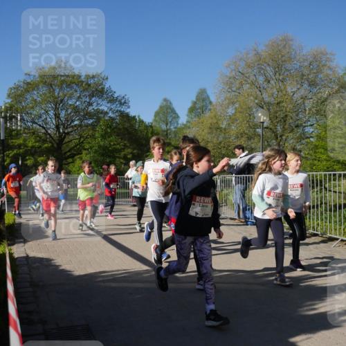 25.04.2025 - Das Zehntel Zöllner http://msf.ph/oto/7754580 26.04.2025 08:46:03 Laufen 1053 meine-sportfotos.de