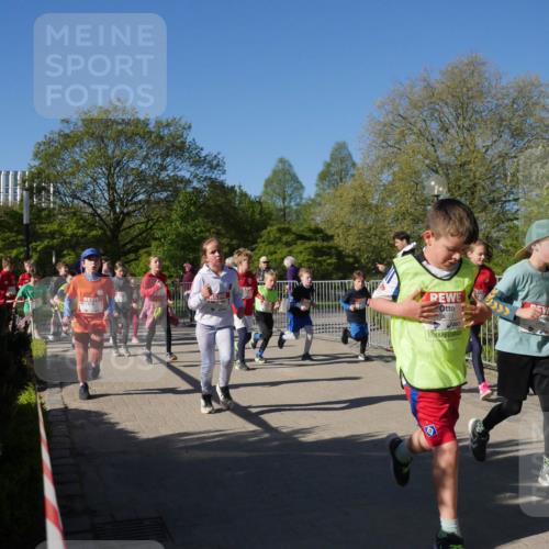 25.04.2025 - Das Zehntel Zöllner http://msf.ph/oto/7754601 26.04.2025 08:46:05 Laufen 3593 meine-sportfotos.de