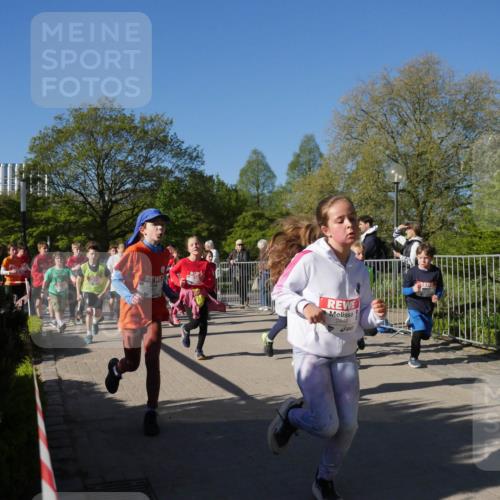 25.04.2025 - Das Zehntel Zöllner http://msf.ph/oto/7754610 26.04.2025 08:46:06 Laufen 2446 meine-sportfotos.de