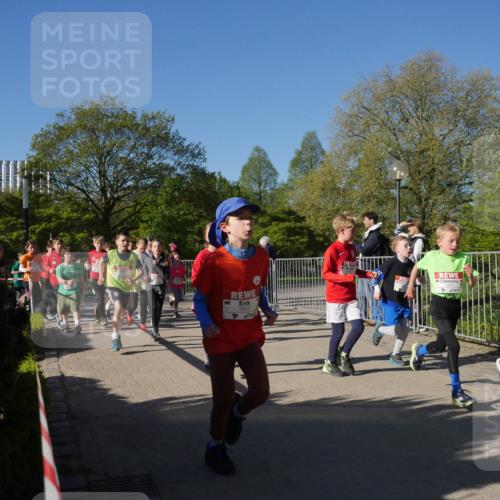 25.04.2025 - Das Zehntel Zöllner http://msf.ph/oto/7754615 26.04.2025 08:46:07 Laufen 123, 3802 meine-sportfotos.de