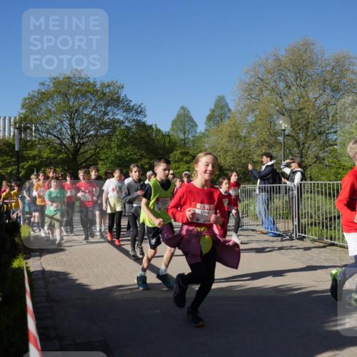 25.04.2025 - Das Zehntel Zöllner http://msf.ph/oto/7754625 26.04.2025 08:46:07 Laufen  meine-sportfotos.de