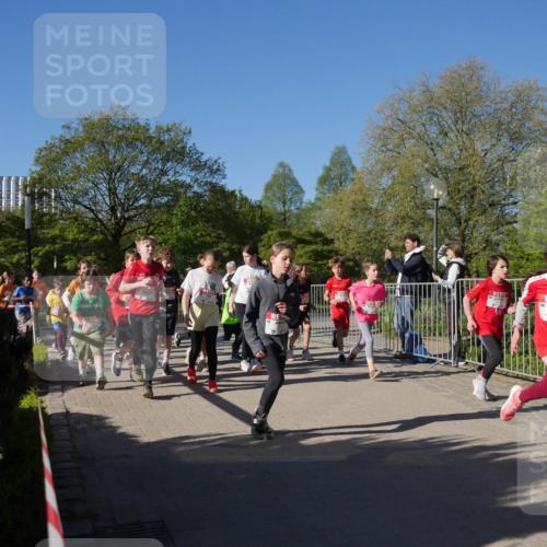 25.04.2025 - Das Zehntel Zöllner http://msf.ph/oto/7754631 26.04.2025 08:46:08 Laufen  meine-sportfotos.de