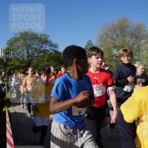 25.04.2025 - Das Zehntel Zöllner http://msf.ph/oto/7754672 26.04.2025 08:46:12 Laufen 2257, 1377, 1194, 116 meine-sportfotos.de