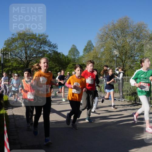 25.04.2025 - Das Zehntel Zöllner http://msf.ph/oto/7754680 26.04.2025 08:46:13 Laufen  meine-sportfotos.de