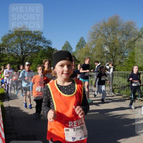 25.04.2025 - Das Zehntel Zöllner http://msf.ph/oto/7754695 26.04.2025 08:46:15 Laufen 2792 meine-sportfotos.de