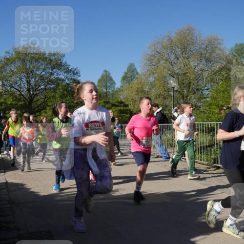 25.04.2025 - Das Zehntel Zöllner http://msf.ph/oto/7754711 26.04.2025 08:46:16 Laufen 2622, 2652 meine-sportfotos.de