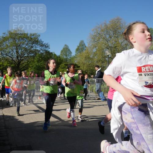 25.04.2025 - Das Zehntel Zöllner http://msf.ph/oto/7754715 26.04.2025 08:46:17 Laufen 2622 meine-sportfotos.de