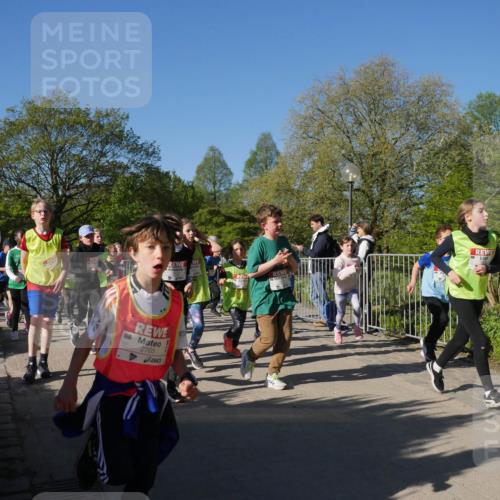 25.04.2025 - Das Zehntel Zöllner http://msf.ph/oto/7754728 26.04.2025 08:46:18 Laufen 2765 meine-sportfotos.de
