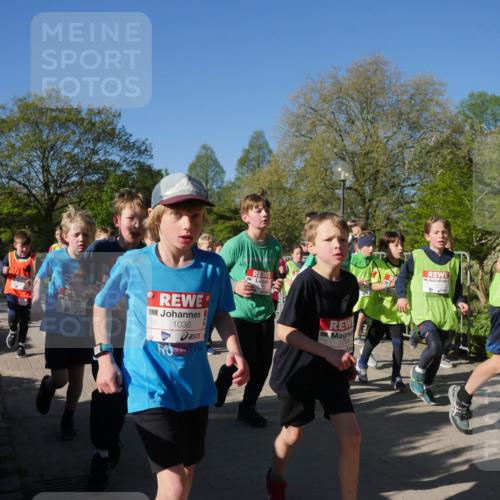 25.04.2025 - Das Zehntel Zöllner http://msf.ph/oto/7754787 26.04.2025 08:46:25 Laufen 1037, 1036, 2288 meine-sportfotos.de