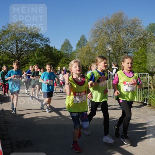 25.04.2025 - Das Zehntel Zöllner http://msf.ph/oto/7754964 26.04.2025 08:46:44 Laufen 3162, 3155 meine-sportfotos.de