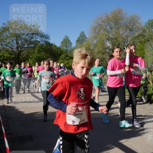 25.04.2025 - Das Zehntel Zöllner http://msf.ph/oto/7755026 26.04.2025 08:46:51 Laufen 3889 meine-sportfotos.de