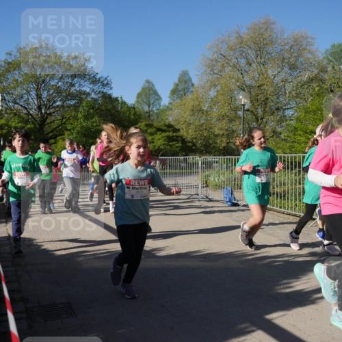 25.04.2025 - Das Zehntel Zöllner http://msf.ph/oto/7755031 26.04.2025 08:46:51 Laufen 2875, 3531 meine-sportfotos.de