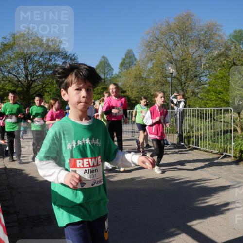 25.04.2025 - Das Zehntel Zöllner http://msf.ph/oto/7755042 26.04.2025 08:46:52 Laufen 1401 meine-sportfotos.de