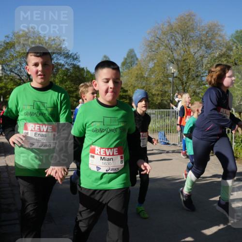 25.04.2025 - Das Zehntel Zöllner http://msf.ph/oto/7755074 26.04.2025 08:46:56 Laufen 1629, 1630 meine-sportfotos.de