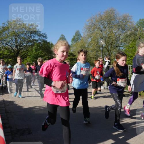25.04.2025 - Das Zehntel Zöllner http://msf.ph/oto/7755129 26.04.2025 08:47:01 Laufen 3079, 1170 meine-sportfotos.de