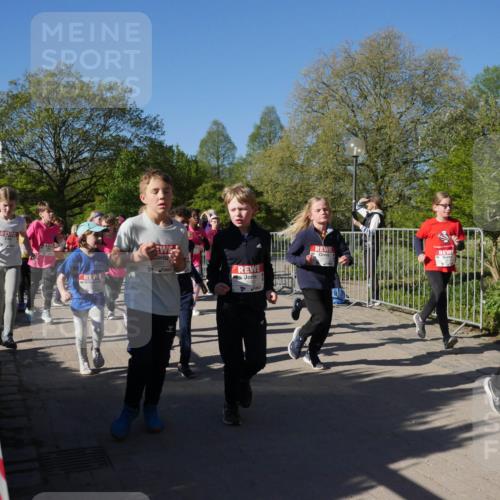 25.04.2025 - Das Zehntel Zöllner http://msf.ph/oto/7755144 26.04.2025 08:47:02 Laufen 2681 meine-sportfotos.de
