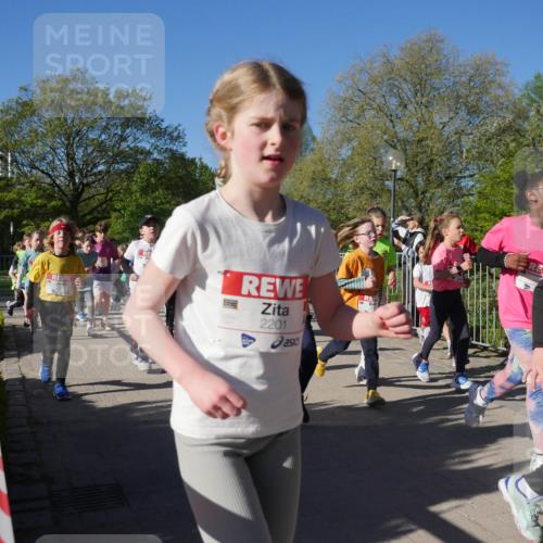 25.04.2025 - Das Zehntel Zöllner http://msf.ph/oto/7755169 26.04.2025 08:47:04 Laufen 2201 meine-sportfotos.de