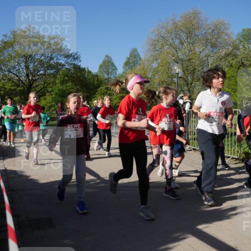 25.04.2025 - Das Zehntel Zöllner http://msf.ph/oto/7755256 26.04.2025 08:47:14 Laufen 2443 meine-sportfotos.de