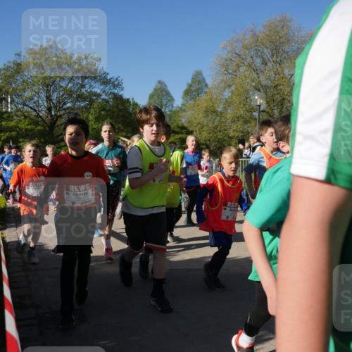 25.04.2025 - Das Zehntel Zöllner http://msf.ph/oto/7755331 26.04.2025 08:47:21 Laufen 3675 meine-sportfotos.de