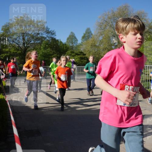 25.04.2025 - Das Zehntel Zöllner http://msf.ph/oto/7755412 26.04.2025 08:47:28 Laufen 8 meine-sportfotos.de