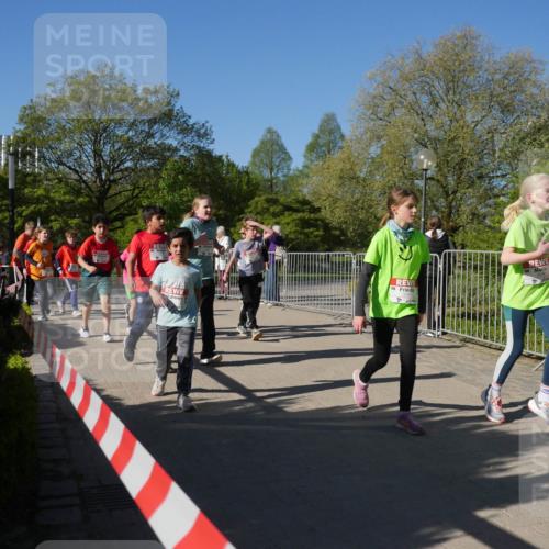 25.04.2025 - Das Zehntel Zöllner http://msf.ph/oto/7755439 26.04.2025 08:47:31 Laufen  meine-sportfotos.de