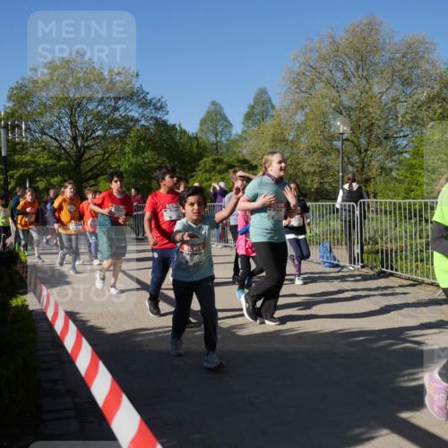 25.04.2025 - Das Zehntel Zöllner http://msf.ph/oto/7755450 26.04.2025 08:47:32 Laufen  meine-sportfotos.de