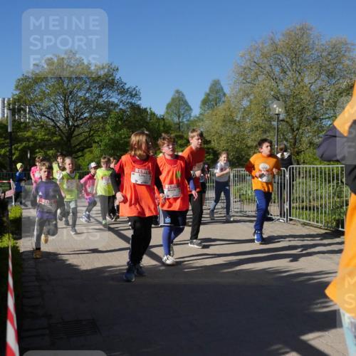 25.04.2025 - Das Zehntel Zöllner http://msf.ph/oto/7755483 26.04.2025 08:47:35 Laufen  meine-sportfotos.de