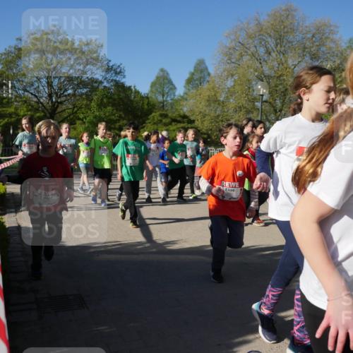25.04.2025 - Das Zehntel Zöllner http://msf.ph/oto/7755582 26.04.2025 08:47:46 Laufen 2836 meine-sportfotos.de