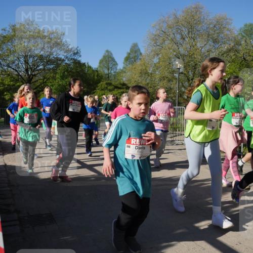 25.04.2025 - Das Zehntel Zöllner http://msf.ph/oto/7755686 26.04.2025 08:47:56 Laufen 1862 meine-sportfotos.de