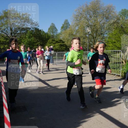 25.04.2025 - Das Zehntel Zöllner http://msf.ph/oto/7755764 26.04.2025 08:48:04 Laufen 2006, 3018 meine-sportfotos.de