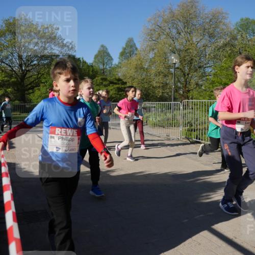 25.04.2025 - Das Zehntel Zöllner http://msf.ph/oto/7755774 26.04.2025 08:48:05 Laufen 2006 meine-sportfotos.de